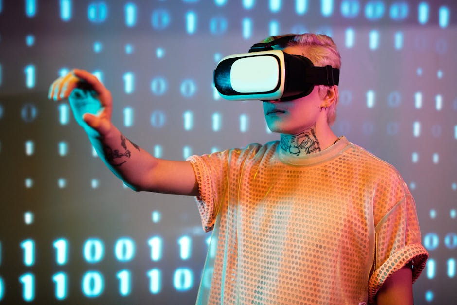 Osoba iskusava virtualnu stvarnost s binarnim kodom u pozadini